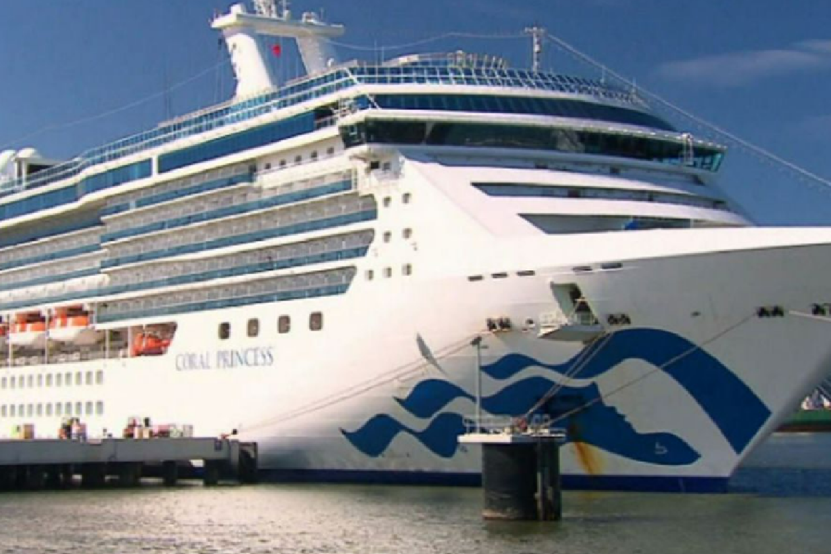 Article image for Authorities monitor COVID-19 outbreak on Coral Princess cruise ship