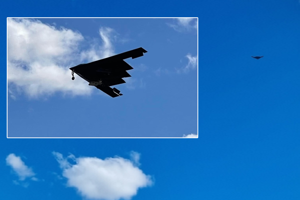 magnificent-sight-us-stealth-bombers-spotted-in-qld-s-skies