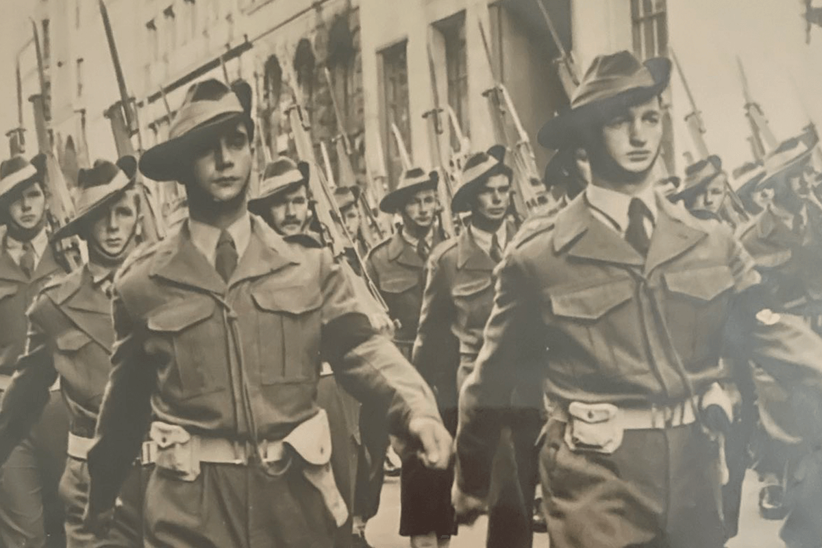 Article image for Australian troops march in Melbourne after death of King George