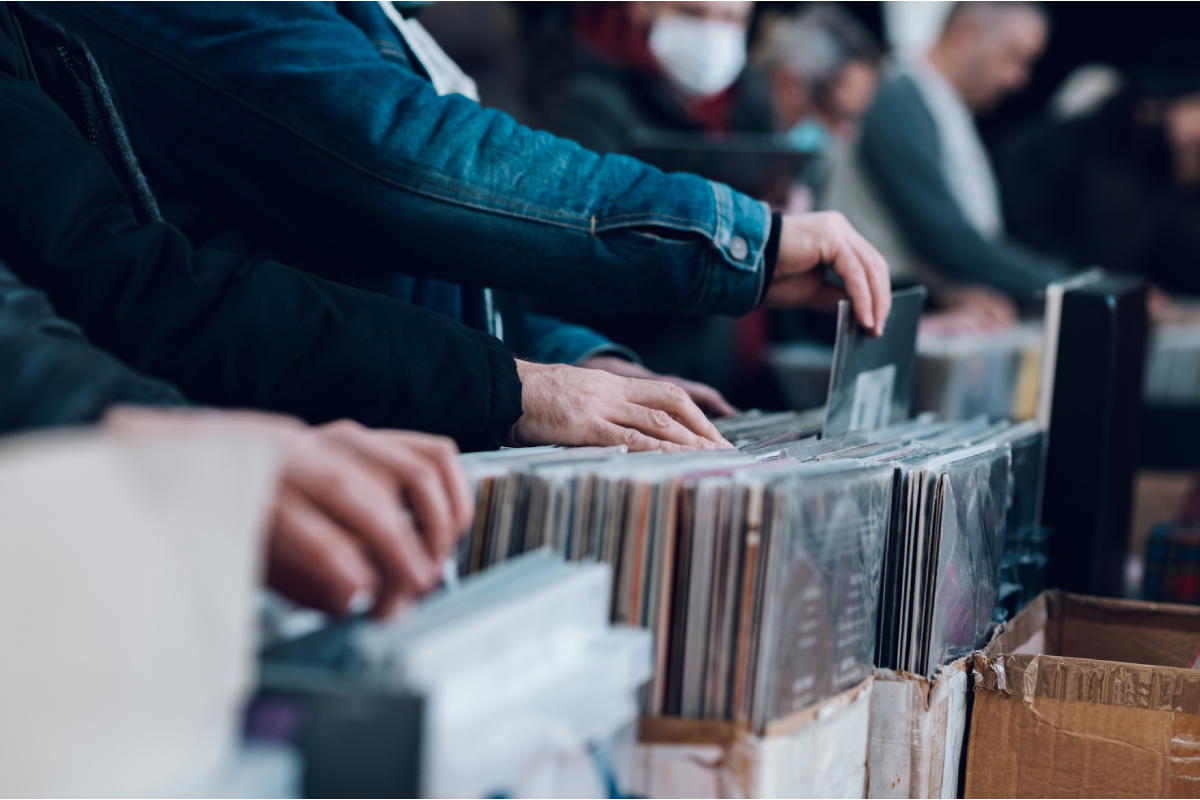 Article image for Demand for CDs, vinyls still going strong despite internet age