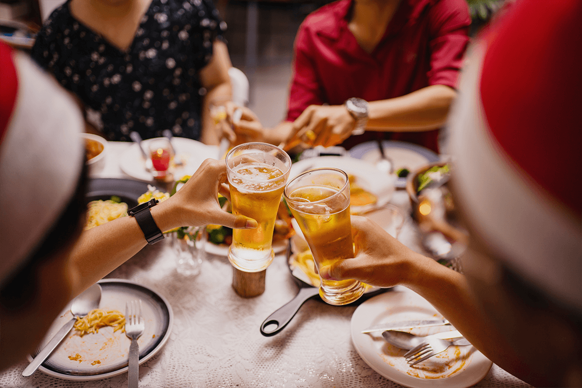 Article image for Christmas Day pub lunches booking out in record numbers in Qld