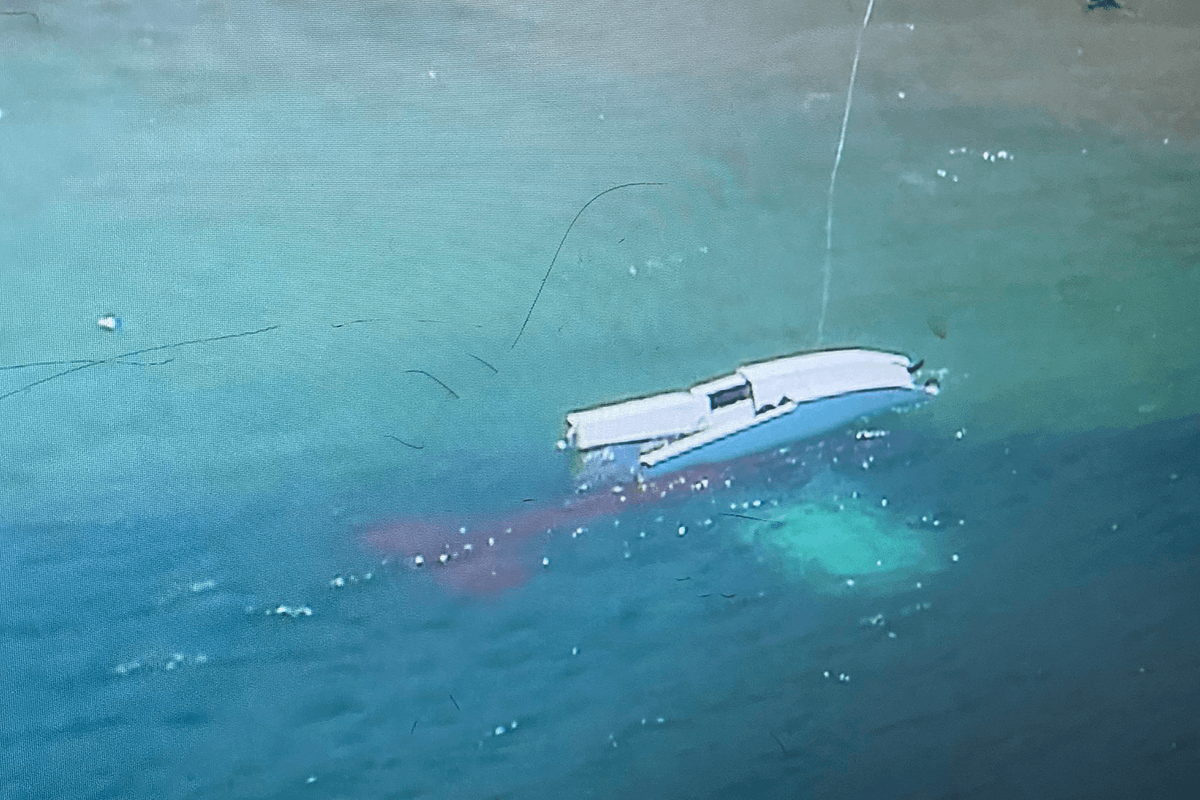 Article image for Seaplane crashes into water near Stradbroke Island