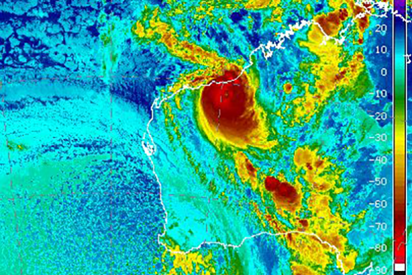 Article image for Cyclone Ilsa makes landfall with record-breaking winds