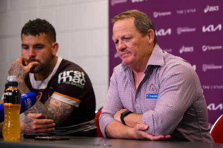 ‘He’s bowling bouncers at the wrong people’: Breen questions Walters’ handling of press conference questions